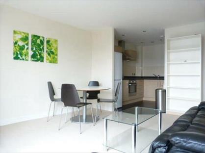 2 Bed Flat, Bailey Court, NW9