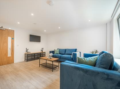 5 Bed Flat, Anglo Works, S1