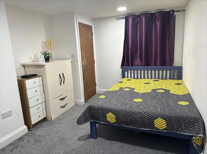 Room in a Shared House, Hall Road, E6