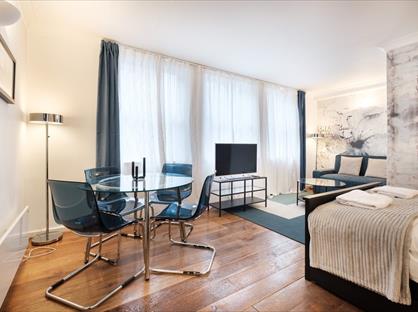Studio Flat, Adam & Eve Court, W1D