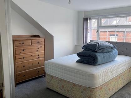 Room in a Shared House, Brander Road, LS9