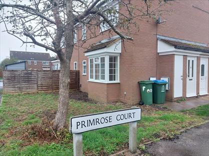 1 Bed End Terrace, Primrose Court, HP21