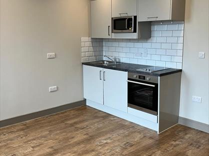Studio Flat, Week Street, ME14