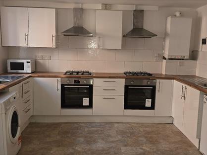 6 Bed Terraced House, Garmoyle Road, L15