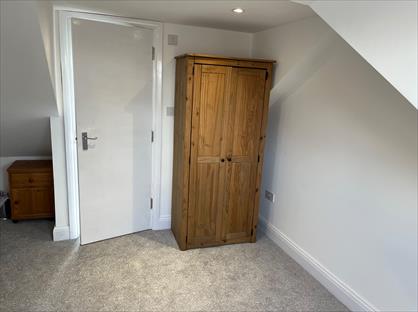 Studio Flat, Mawney Road, RM7