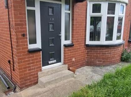 3 Bed Semi-Detached House, Montagu Gardens, LS8