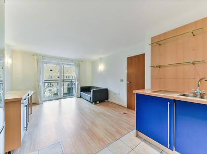 1 Bed Flat, Hopton Road, SE18