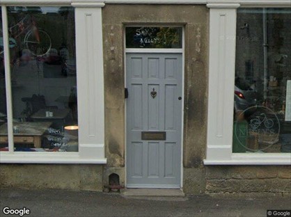 2 Bed Flat, Bank Square, SK17