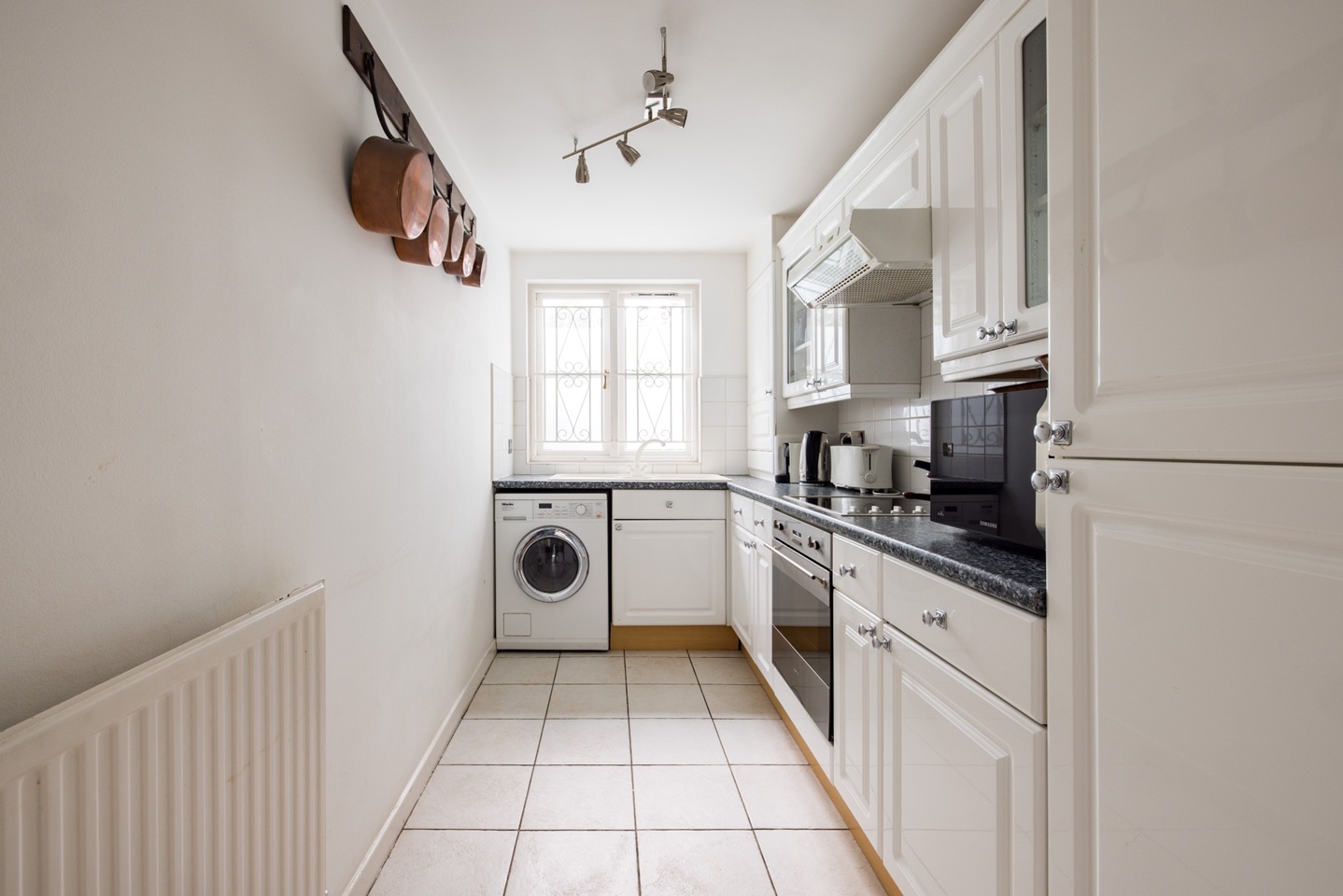 1 Bed Flat, Brompton Park Crescent, SW6 photo 4