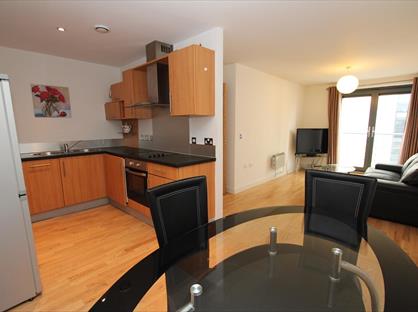 2 Bed Flat, Waterloo Street, LS10