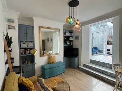 1 Bed Flat, Hillside, BS8