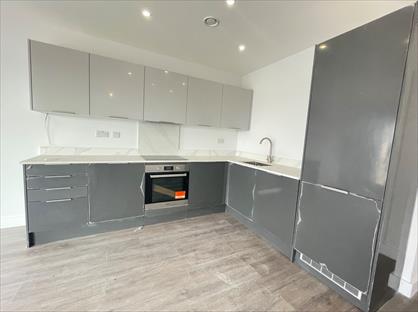 2 Bed Flat, Dover Court, UB2