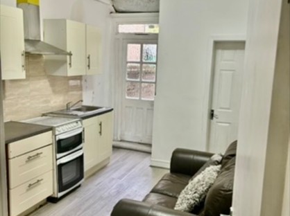 2 Bed Flat, Ash Tree Road, M8