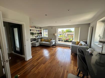 Room in a Shared Flat, High Road Woodford Green, IG8