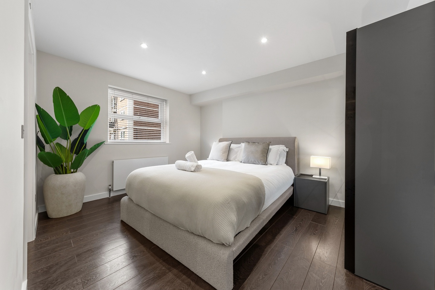 2 Bed Flat, Maltby House, SE1 photo 3