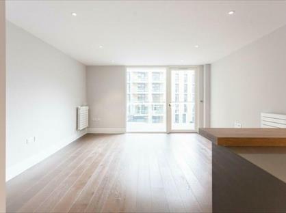 2 Bed Flat, Hamond Court, KT2