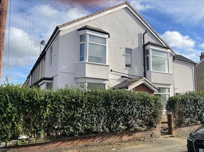 1 Bed Flat, St. Osburgs Road, CV2