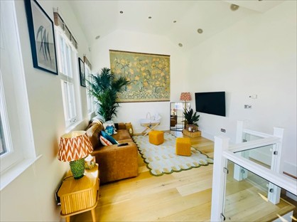 2 Bed Terraced House, Whiteleys Cottages, W14