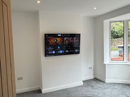 3 Bed Semi-Detached House, Huddersfield, HD2