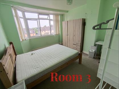Room in a Shared House, Station Road, BS34