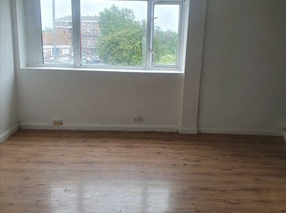 1 Bed Flat, Bell St South, DY5