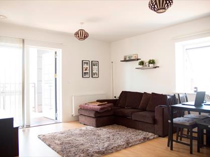 2 Bed Flat, Wild Rose House, RM3