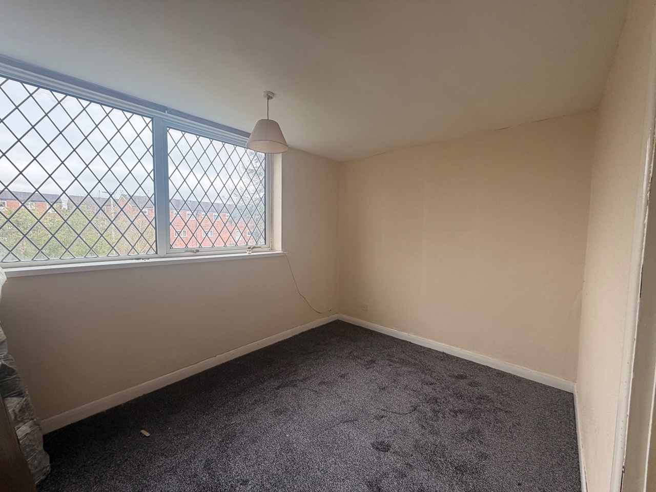 2 Bed Semi-Detached House, Campion Walk, LE4, N1 7GU