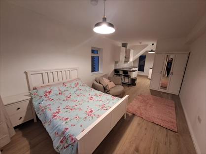 Studio Flat, Baron Road, CF64