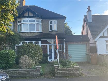 3 Bed Semi-Detached House, Link Lane, SM6