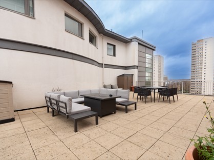 3 Bed Flat, Holland Gardens, TW8