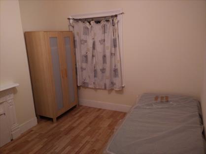 Room in a Shared House, Wembley, HA0