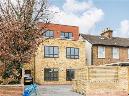 1 Bed Flat, Meena House, CR0