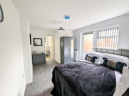 Room in a Shared House, Grange Road, DY1