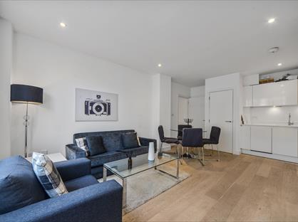 1 Bed Flat, Sail Loft Court, E14