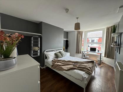 6 Bed Terraced House, Dudley Road, L18