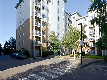 2 Bed Flat, Foundry Court, SL2