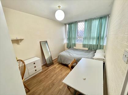 Room in a Shared House, Elgin House, E14