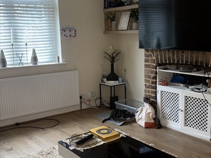 Room in a Shared House, The Cottage, UB8
