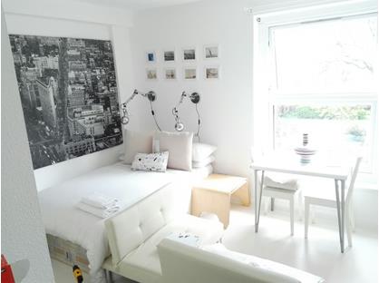 Studio Flat, Cross Green, LS9