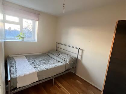 Room in a Shared House, Rowan Close, W5