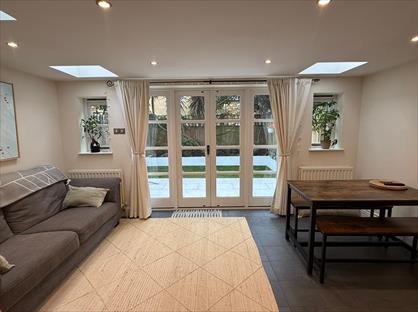 2 Bed Flat, Comyn Road, SW11