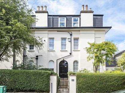 2 Bed Flat, Kerrison Lodge, W5