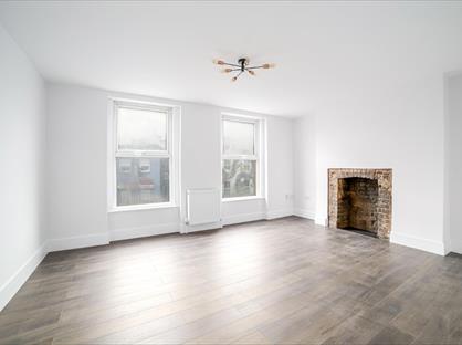 2 Bed Flat, Camden High Street, NW1