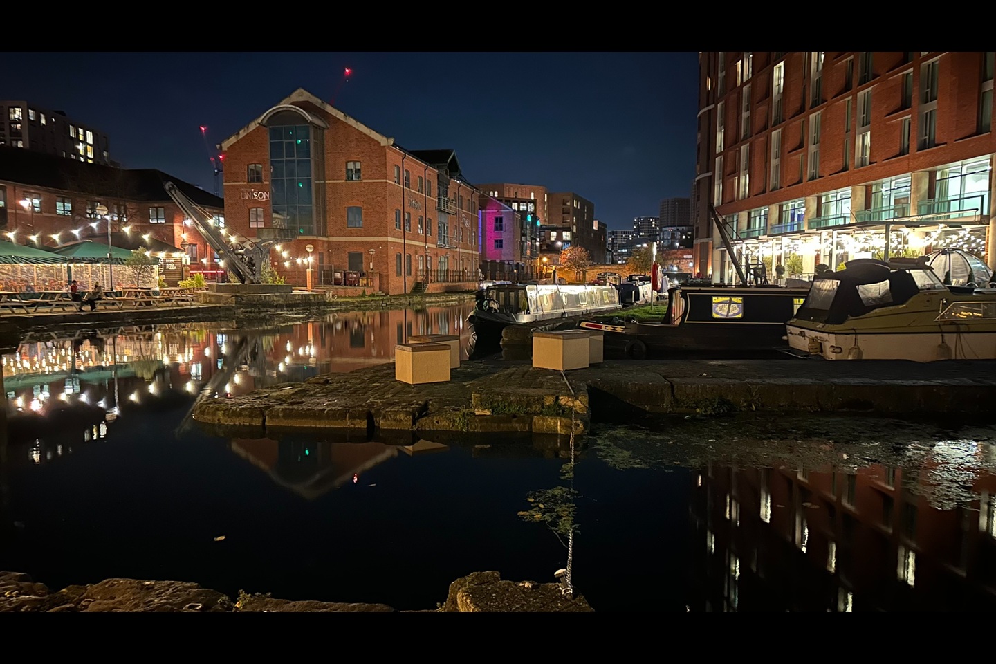 1 Bed Flat, Bridgewater Place, LS11 photo 2