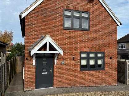 1 Bed Detached House, Garth Road, OX11