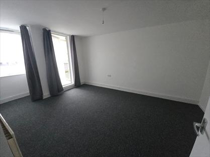 3 Bed Flat, Teviot, E14