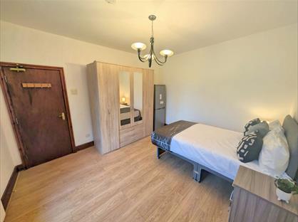 Room in a Shared House, Poplar Avenue, B17