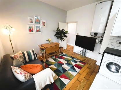 Studio Flat, Mill House, UB2