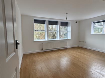 2 Bed Flat, Sylvan Road, SE19