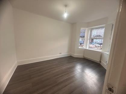 3 Bed End Terrace, Harrow Road, IG11